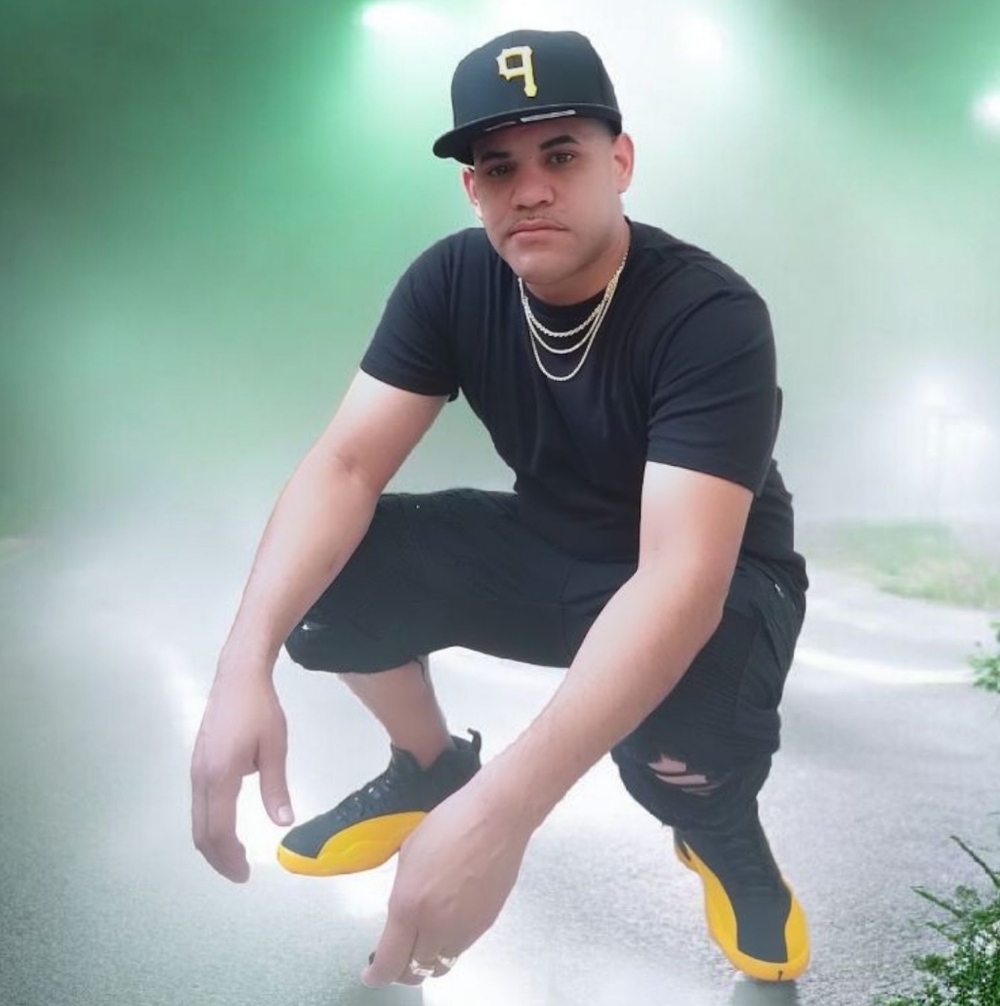 Meet your Posher, Carlos